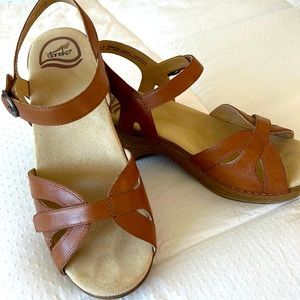 Dansko Season Adjustable Sandal